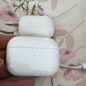 Apple White Earbud Headphones